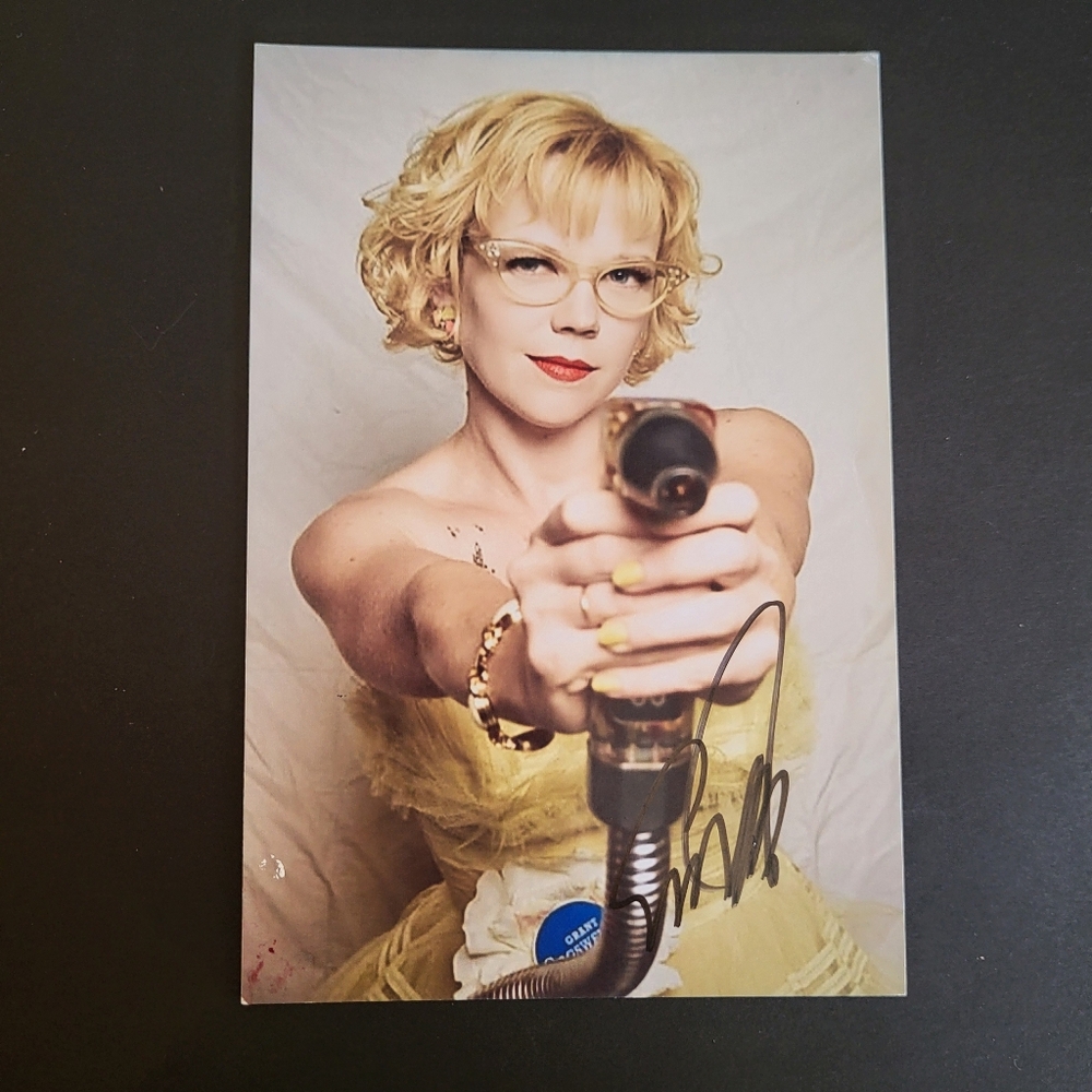Emily Bergl Desperate Housewives Hand Signed 4x6 Autograph